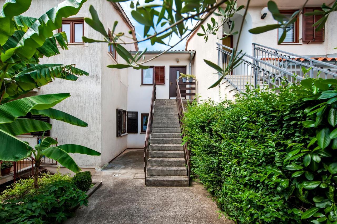 Apartman Near Beach Pelagic Sea View Rovinj Exterior foto