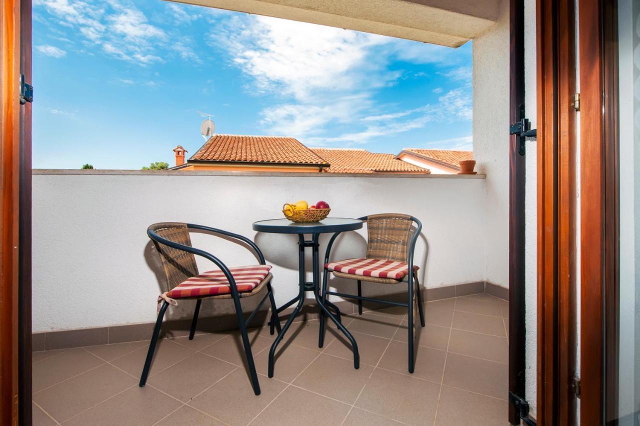 Apartman Near Beach Pelagic Sea View Rovinj Exterior foto